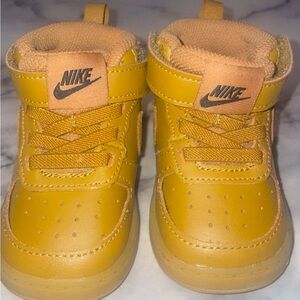 Toddlers Wheat colored Nike Court Borough